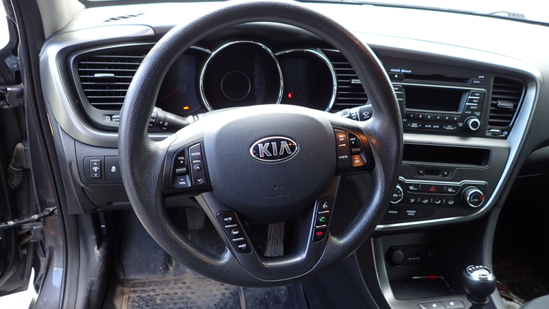 Illustration for article titled I installed a cheap steering leather cover from Ebay and it went great!